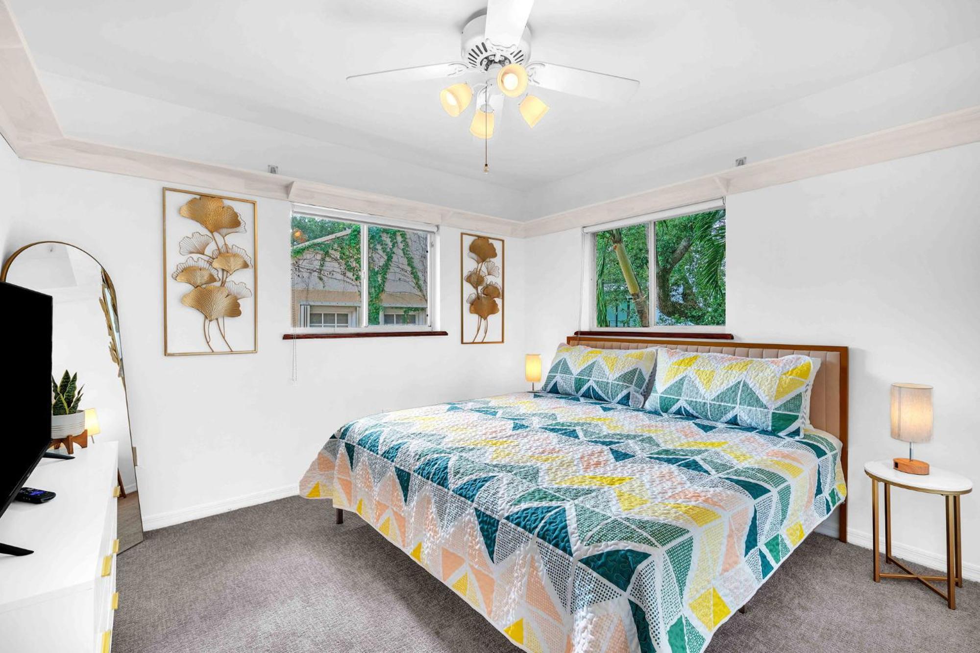 Center Grove - Lush & Spacious & New - 3 Bedrooms *